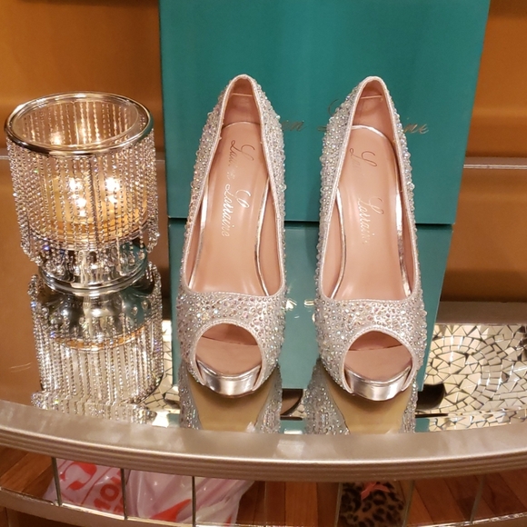 Lauren Lorraine Shoes - Lauren Lorraine rhinestone heels!